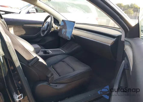 2022 Tesla Model 3 Performance Dual Motor All-Wheel Drive z USA, uszkodzony, nr VIN 5YJ3E1EC5NF166708